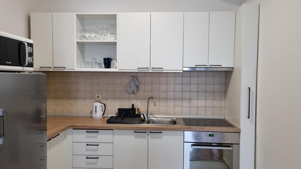 Grove Apartment + Free Parking Novi Sad Eksteriør billede