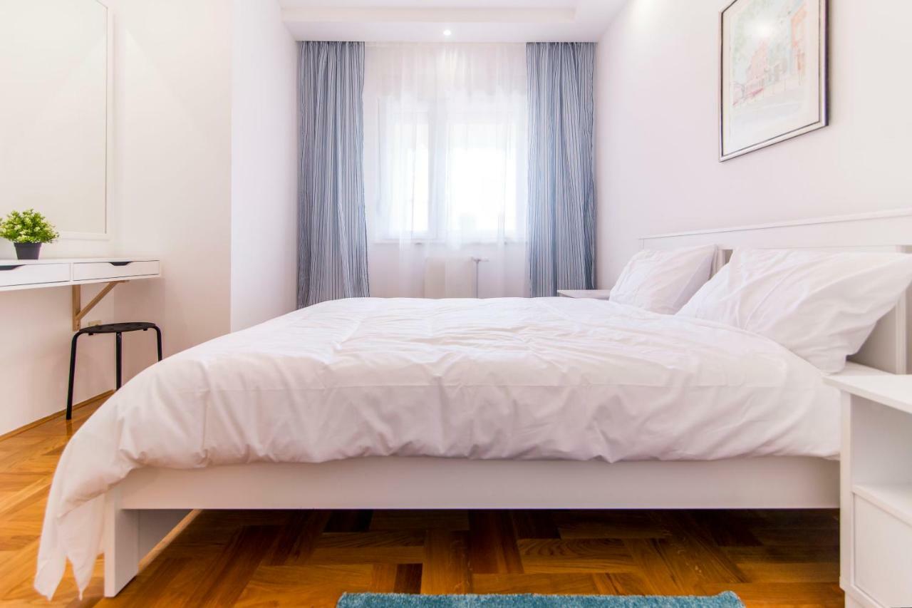 Grove Apartment + Free Parking Novi Sad Eksteriør billede