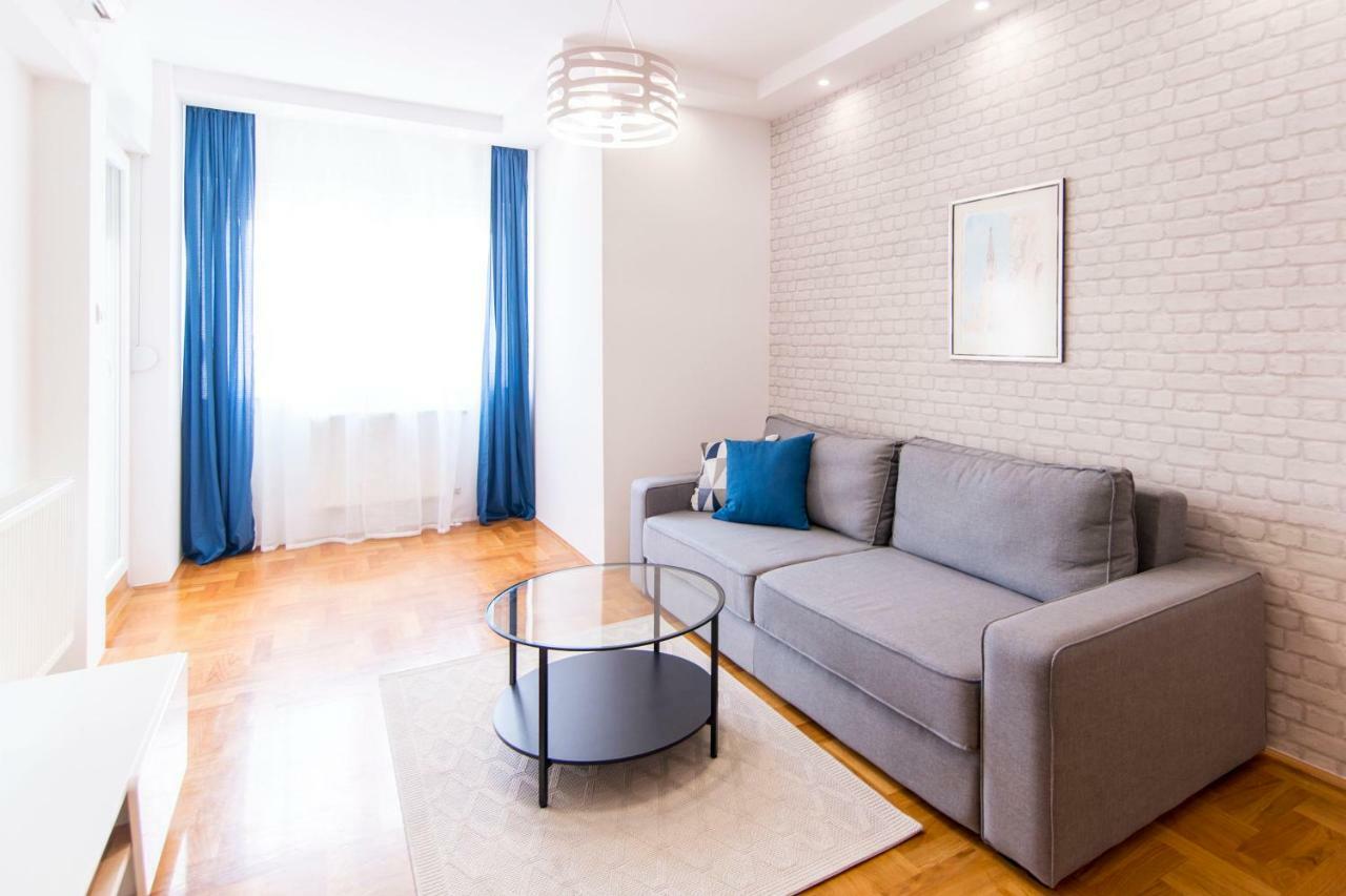 Grove Apartment + Free Parking Novi Sad Eksteriør billede