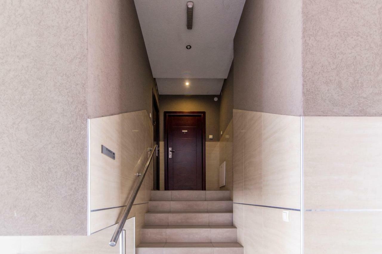 Grove Apartment + Free Parking Novi Sad Eksteriør billede