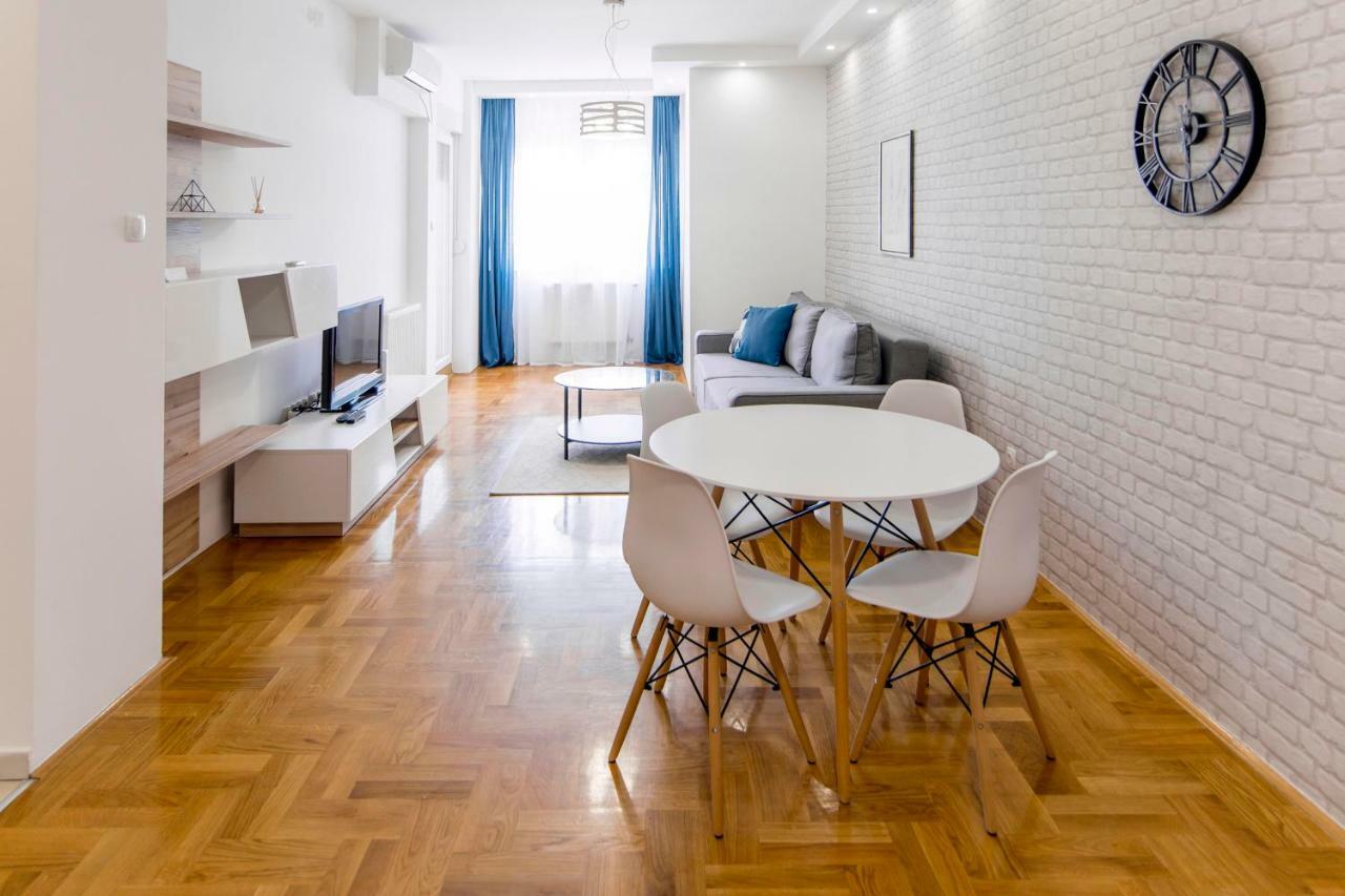 Grove Apartment + Free Parking Novi Sad Eksteriør billede