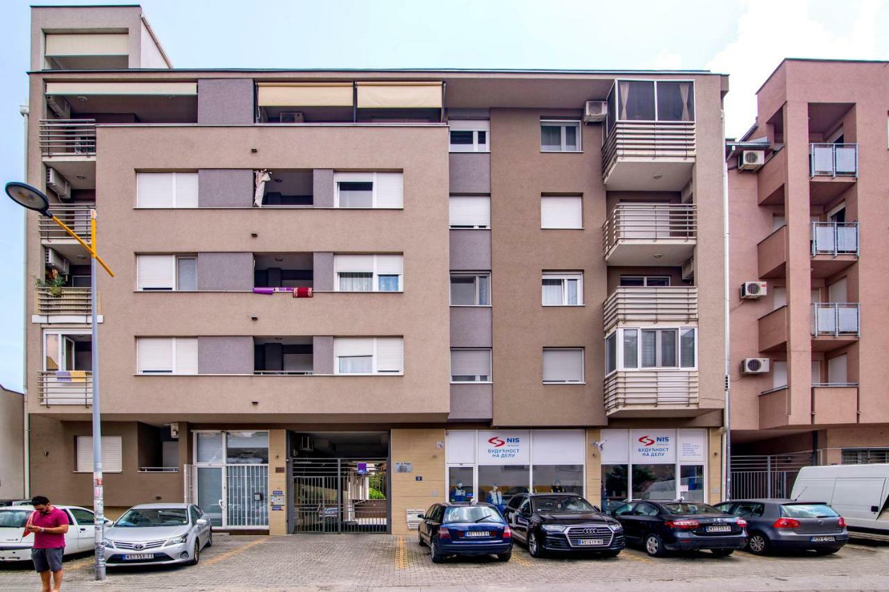 Grove Apartment + Free Parking Novi Sad Eksteriør billede